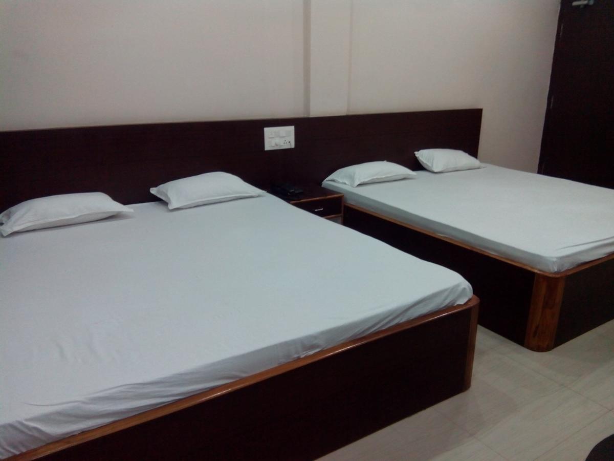 Hotel Bhammars Balangir Habitación foto