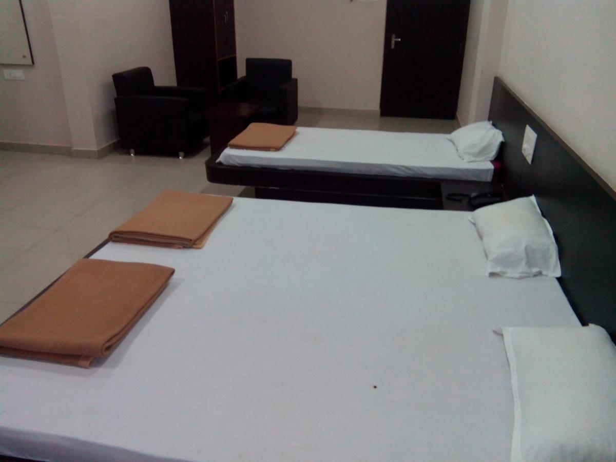 Hotel Bhammars Balangir Exterior foto