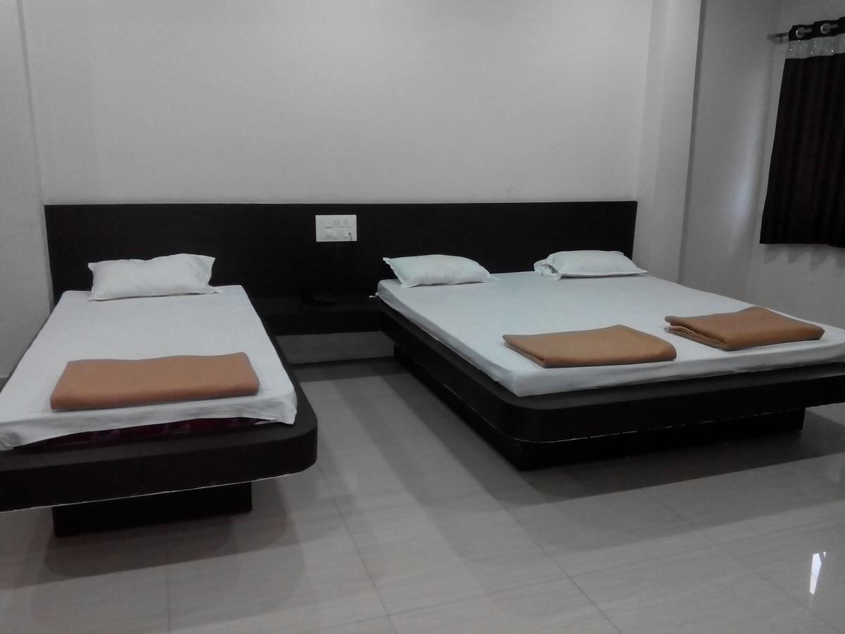 Hotel Bhammars Balangir Habitación foto